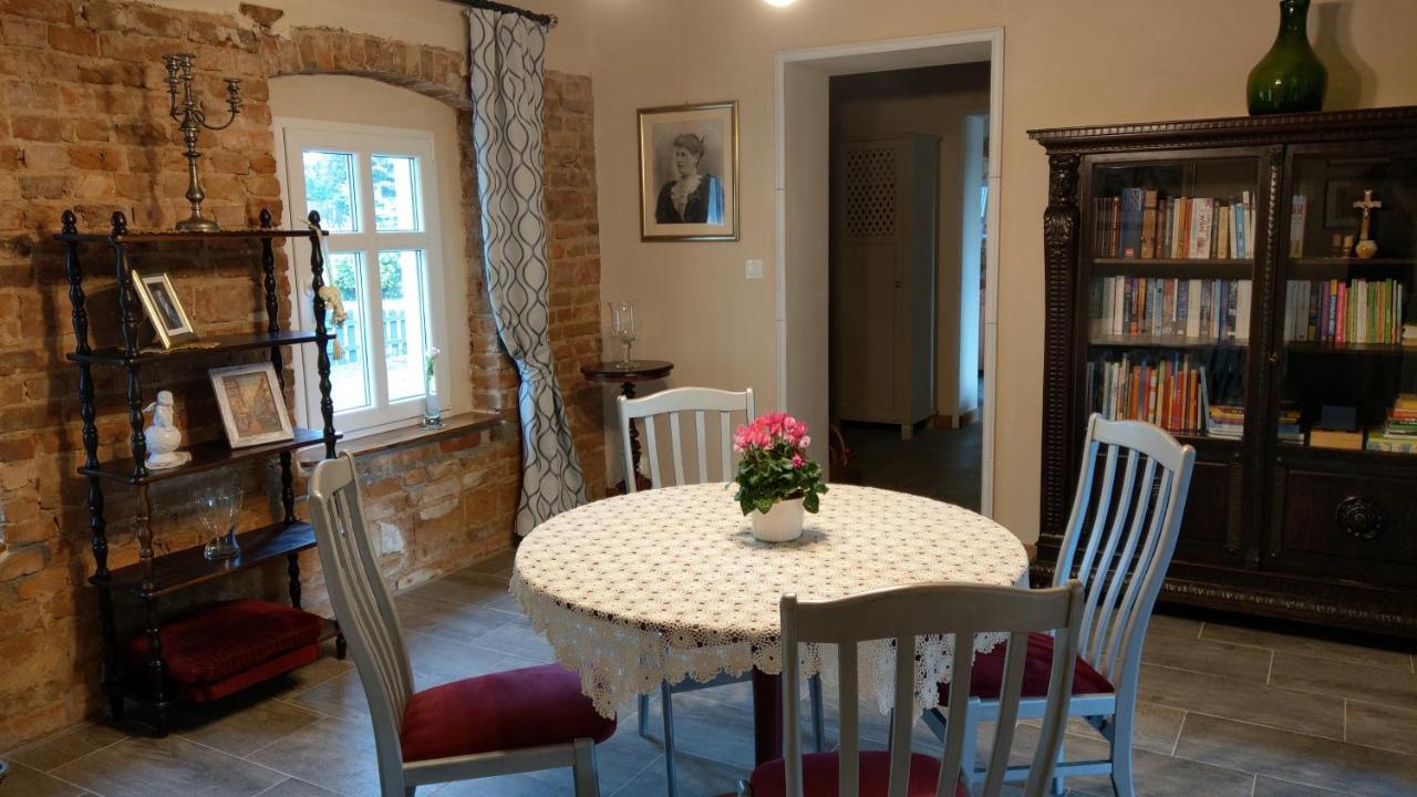 Villa Przystanek Bajka W Puszczy Zielonce à Dabrowka Koscielna Extérieur photo